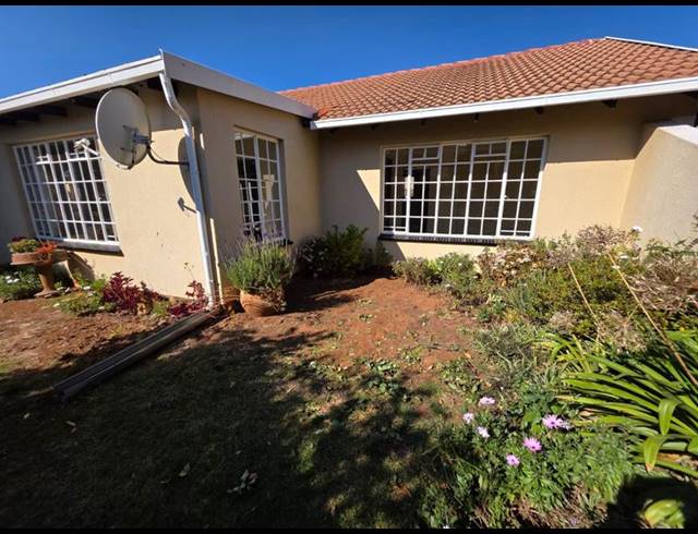2 BEDROOM TOWNHOUSE FOR SALE IN RANDPOORT